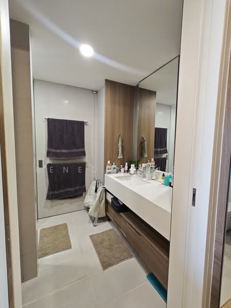 Echelon, 7 Alexandra View, 3 Bedrooms, 1,475 sqft, Condominium For Sale, by Benedict Lee, 500213307 - Master Bathroom - PropertyGuru.com.sg