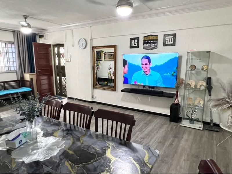 145 Bukit Batok Street 11, 145 Bukit Batok Street 11, 3 Bedrooms, 1,001 sqft, HDB Flat For Sale, by Nur Ayat, 500213310 - PropertyGuru.com.sg