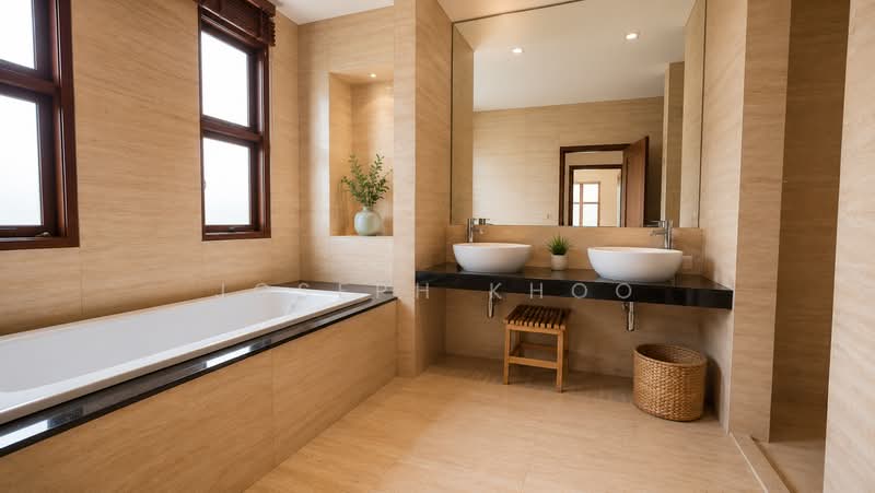 Ewart Park GCB, Ewart Road, 5 Bedrooms, 12,488 sqft, Good Class Bungalow For Sale, by Joseph Khoo, 500213312 - Bedroom 4 Bathroom - PropertyGuru.com.sg