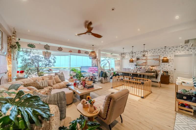 Neptune Court, 2 Marine Vista, 3 Bedrooms, 1,636 sqft, Apartment For Sale, by Harry Yap, 500213321 - Living Room - PropertyGuru.com.sg