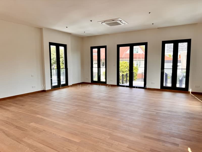 ⭐⭐⭐LANDED7772@AMAZING LUXURIOUS DETACHED MOUNTBATTEN (D15) 5rm, , 5 Bedrooms, 9,256 sqft, Detached House For Sale, by WeeThong Chai, 500213325 - Living Room - PropertyGuru.com.sg