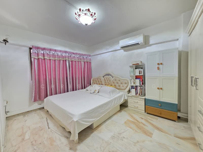 317 Jurong East Street 31, 317 Jurong East Street 31, 3 Bedrooms, 1,130 sqft, HDB Flat For Sale, by Christon Kang, 500213334 - Bedroom - PropertyGuru.com.sg