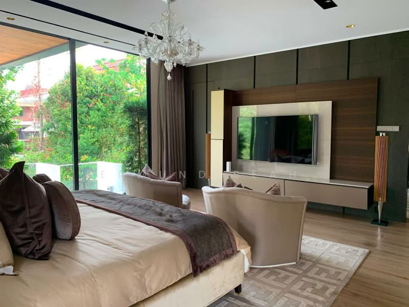 ★ Seletar Hills Estate ★ Luxurious Modern Contemporary Semi-D ★, Seletar Hills Estate, 6 Bedrooms, 7,858 sqft, Semi-Detached House For Sale, by Edmund Seah, 500213349 - Bedroom - PropertyGuru.com.sg