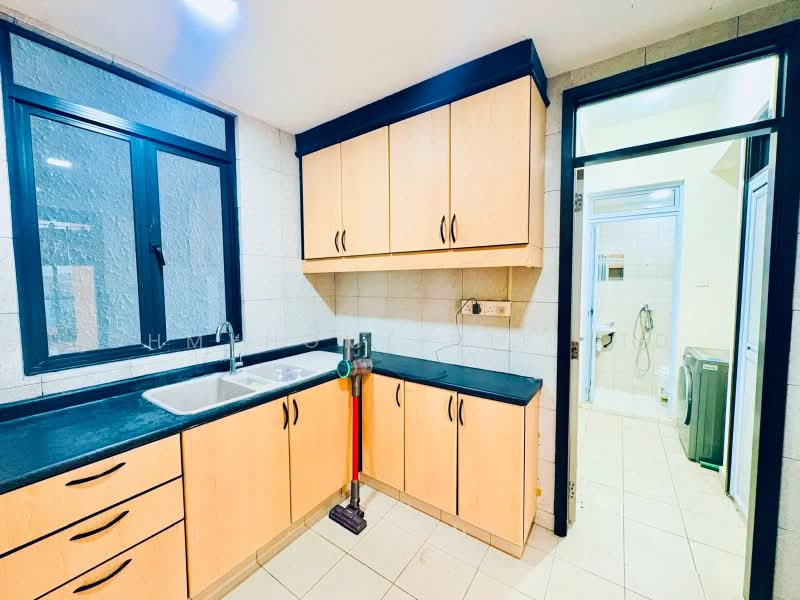 Regent Heights, 56 Bukit Batok East Avenue 5, 3 Bedrooms, 1,163 sqft, Condominium For Sale, by STEVEN NG, 500213360 - Kitchen - PropertyGuru.com.sg