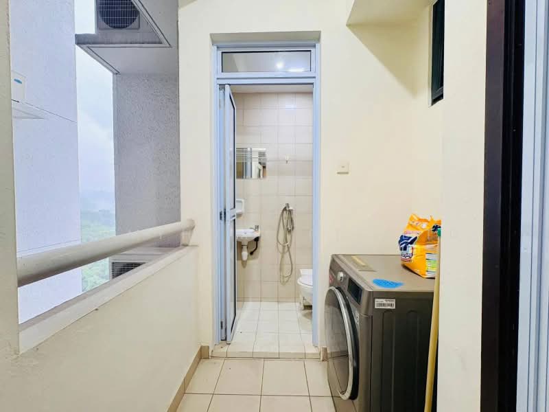 Regent Heights, 56 Bukit Batok East Avenue 5, 3 Bedrooms, 1,163 sqft, Condominium For Sale, by STEVEN NG, 500213360 - Bathroom - PropertyGuru.com.sg