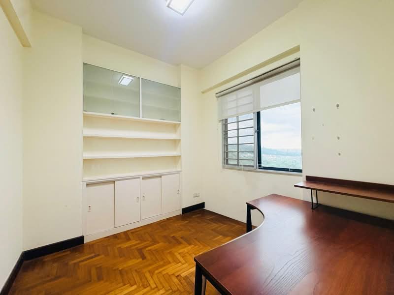 Regent Heights, 56 Bukit Batok East Avenue 5, Dairy Farm / Bukit Panjang / Choa Chu Kang, 3 Bedrooms, 1,163 sqft, Condominium For Sale, by NOEL PHOON, 500213360 - Study - PropertyGuru.com.sg