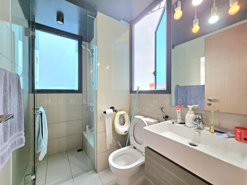 Belysa, 55 Pasir Ris Drive 1, 3 Bedrooms, 1,012 sqft, Executive Condominium For Sale, by Muhammad Noor Danial, 500213370 - Bathroom - PropertyGuru.com.sg