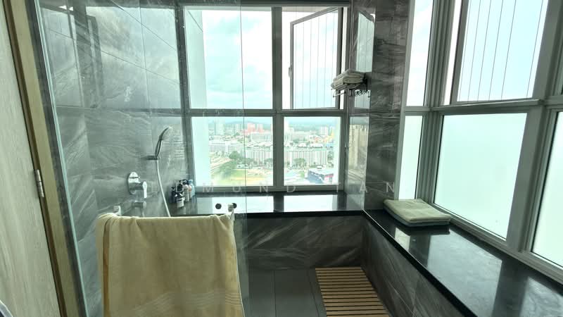 273B Bishan Street 24, 273B Bishan Street 24, 3 Bedrooms, 1,291 sqft, HDB Flat For Sale, by Edmund Tan, 500213373 - Master Bathroom - PropertyGuru.com.sg