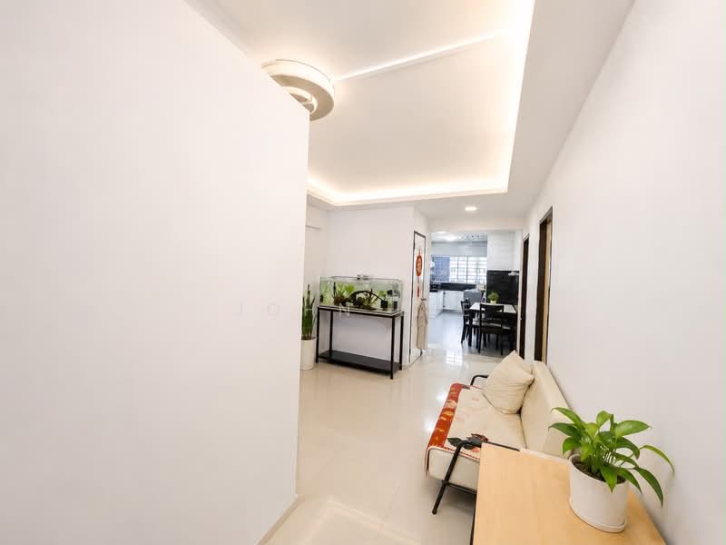 511 Jurong West Street 52, 511 Jurong West Street 52, 2 Bedrooms, 796 sqft, HDB Flat For Sale, by John Lee, 500213375 - Corridor - PropertyGuru.com.sg