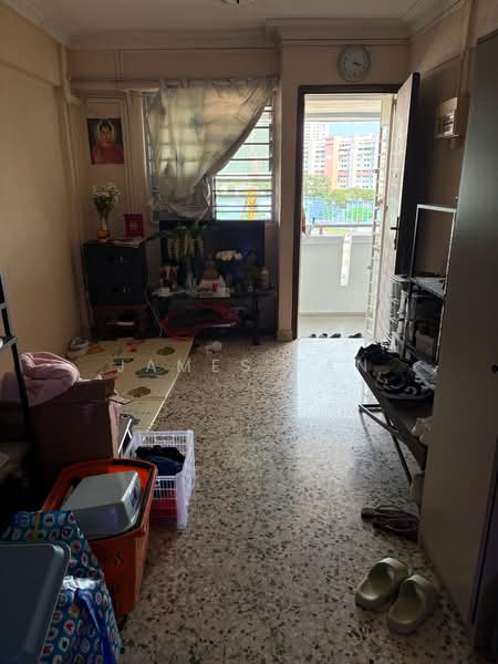 320 Clementi Avenue 4, 320 Clementi Avenue 4, 2 Bedrooms, 720 sqft, HDB Flat For Rent, by James Tan, 500213377 - Living Room - PropertyGuru.com.sg