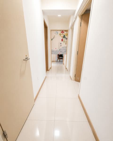 118A Alkaff Crescent, 118A Alkaff Crescent, 3 Bedrooms, 1,001 sqft, HDB Flat For Sale, by Delvin Ong, 500213384 - Corridor - PropertyGuru.com.sg