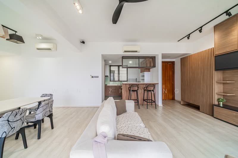 Seasons Park, 491 Yio Chu Kang Road, 4 Bedrooms, 1,539 sqft, Condominium For Sale, by Wang ZhiHong, 500213385 - Living Room - PropertyGuru.com.sg