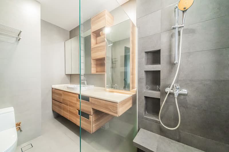 Seasons Park, 491 Yio Chu Kang Road, 4 Bedrooms, 1,539 sqft, Condominium For Sale, by Wang ZhiHong, 500213385 - Bathroom - PropertyGuru.com.sg