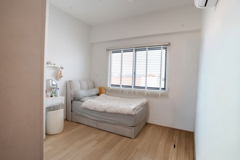 Nouvelle Park, 131 Poh Huat Road West, 3 Bedrooms, 1,107 sqft, Condominium For Sale, by Ryan Heng, 500213407 - Bedroom - PropertyGuru.com.sg
