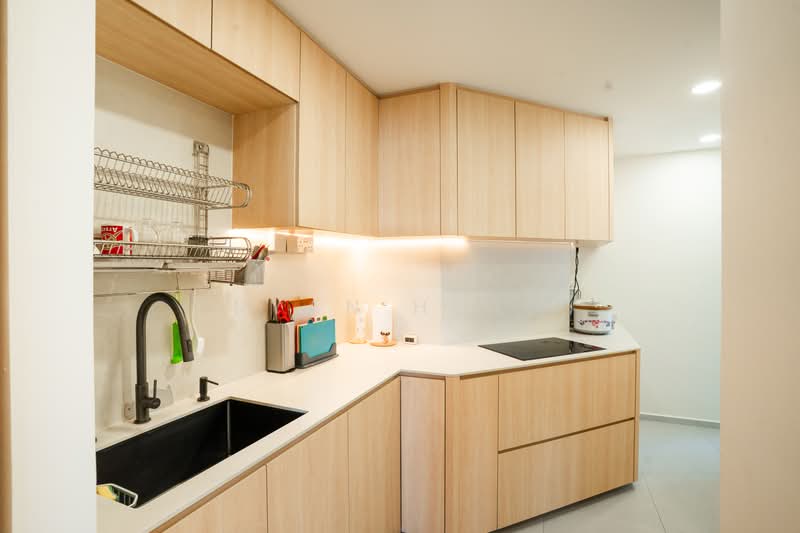 Nouvelle Park, 131 Poh Huat Road West, 3 Bedrooms, 1,107 sqft, Condominium For Sale, by Ryan Heng, 500213407 - Kitchen - PropertyGuru.com.sg