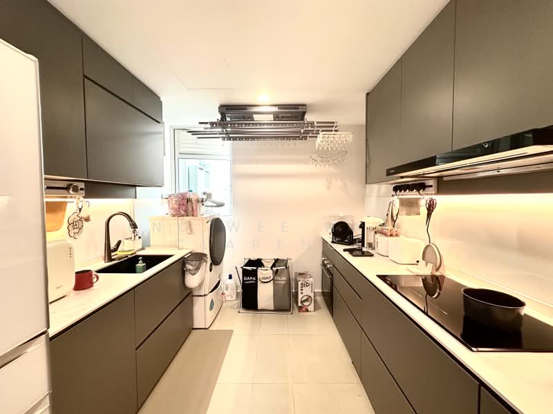 Lake Life, 6 Tao Ching Road, 3 Bedrooms, 1,119 sqft, Executive Condominium For Sale, by Eng Wee Han, Clarence, 500213413 - Kitchen - PropertyGuru.com.sg
