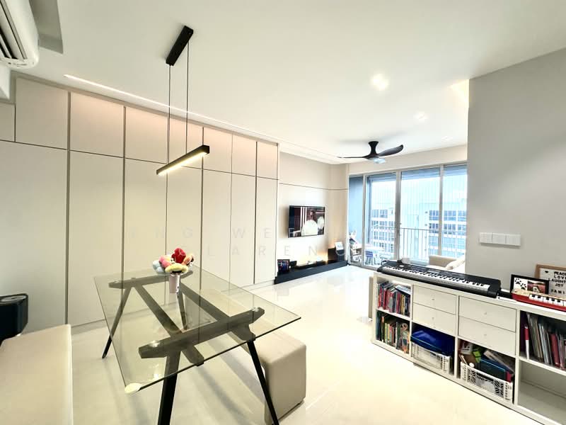 Lake Life, 6 Tao Ching Road, 3 Bedrooms, 1,119 sqft, Executive Condominium For Sale, by Eng Wee Han, Clarence, 500213413 - Living Room - PropertyGuru.com.sg