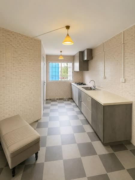 252 Hougang Avenue 3, 252 Hougang Avenue 3, 3 Bedrooms, 1,033 sqft, HDB Flat For Sale, by Jason Low, 500213429 - Kitchen - PropertyGuru.com.sg