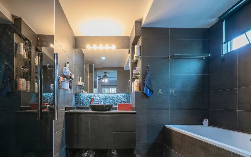Euphony Gardens, 1 Jalan Mata Ayer, 2 Bedrooms, 1,141 sqft, Condominium For Sale, by Hansel Tan, 500213448 - Bathroom - PropertyGuru.com.sg