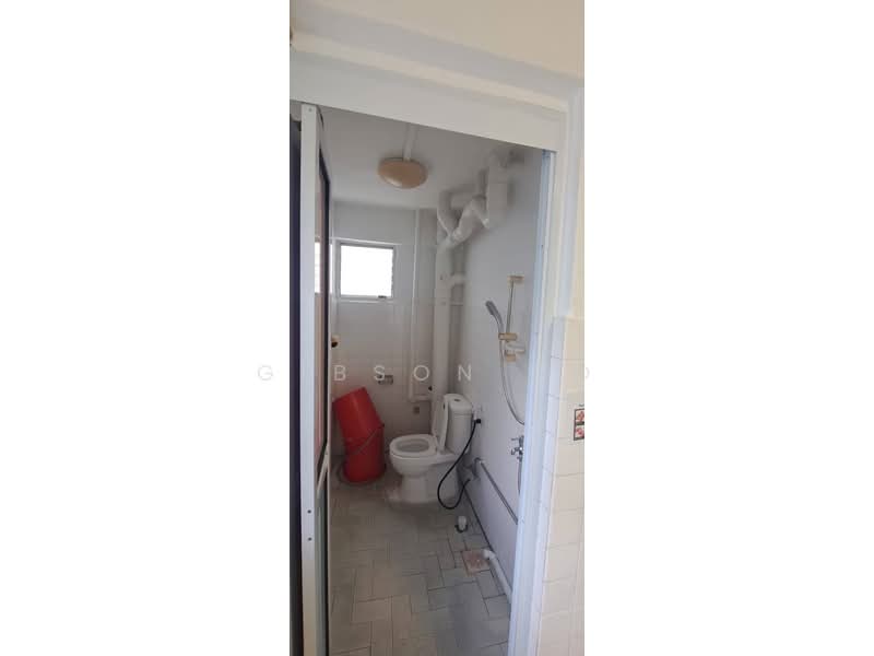261 Yishun street 22, Yishun street 22, 828 sqft, Shop / Shophouse For Rent, by Gibson Ho, 500213456 - Bathroom - CommercialGuru.com.sg