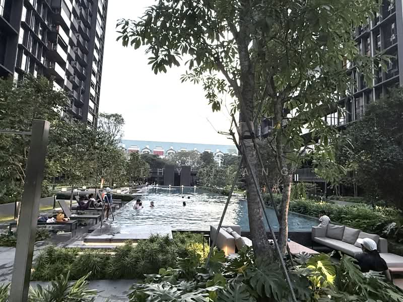 Tembusu Grand, 96 Jalan Tembusu, 2 Bedrooms, 667 sqft, Condominium For Rent, by Kathy Jiang, 500213467 - Pool - PropertyGuru.com.sg