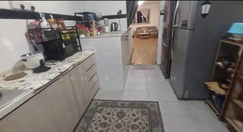 249 Jurong East Street 24, 249 Jurong East Street 24, 2 Bedrooms, 1,011 sqft, HDB Flat For Rent, by Ssharon Loh, 500213476 - Kitchen - PropertyGuru.com.sg