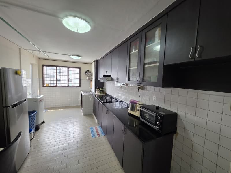 134 Yishun Street 11, 134 Yishun Street 11, 2 Bedrooms, 731 sqft, HDB Flat For Sale, by Jay Kumar, 500213480 - Kitchen - PropertyGuru.com.sg