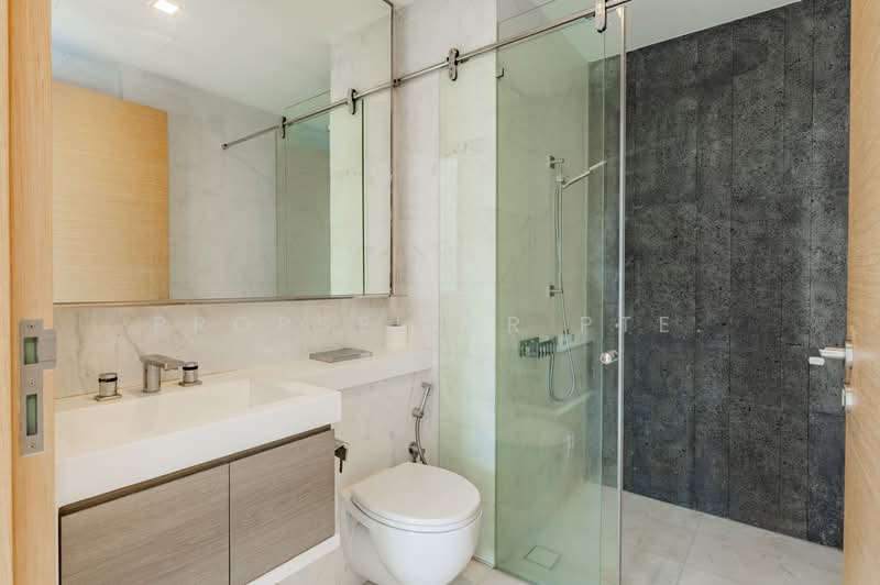 Silversea, 50 Marine Parade Road, 2 Bedrooms, 1,066 sqft, Condominium For Sale, by JOHN YEO, 500213490 - Bathroom - PropertyGuru.com.sg
