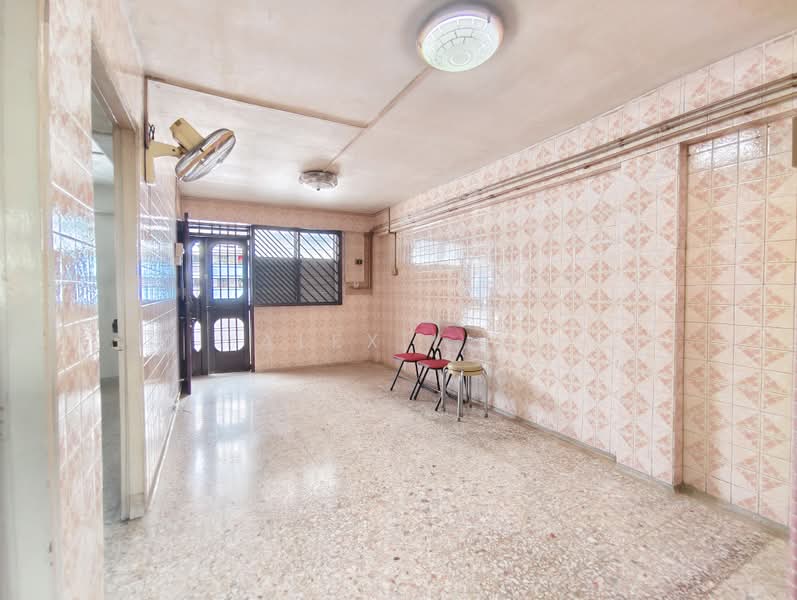 44 Bendemeer Road, 44 Bendemeer Road, 2 Bedrooms, 677 sqft, HDB Flat For Sale, by Alex Lim, 500213498 - Entrance - PropertyGuru.com.sg
