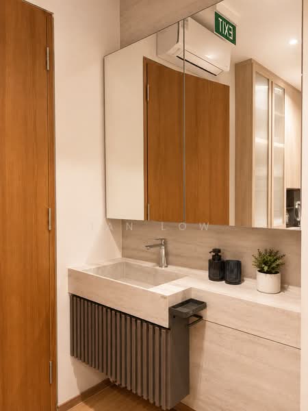 Verde Joo Chiat, 108 Joo Chiat Terrace, East Coast / Marine Parade, 3 Bedrooms, 979 sqft, Apartment For Sale, by Ian Low, 500213500 - Bathroom - PropertyGuru.com.sg