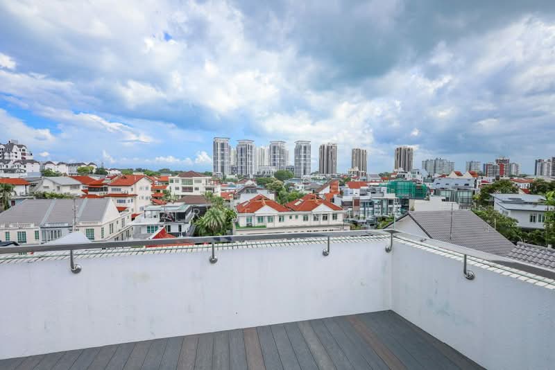 3-storey semi-detached house with basement in popular D16, , 5 Bedrooms, 11,200 sqft, Semi-Detached House For Sale, by Harvey Chia, 500213504 - Exterior - PropertyGuru.com.sg