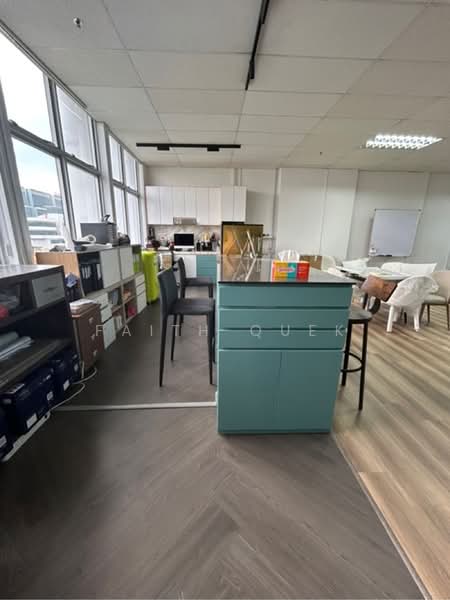 Unity Centre, 51 Bukit Batok Crescent, 1,561 sqft, Light Industrial (B1) For Sale, by Faith Quek, 500213512 - CommercialGuru.com.sg