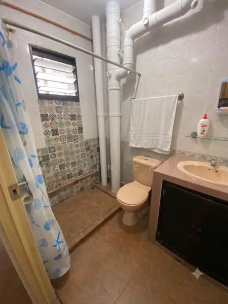 201C Compassvale Drive, 201C Compassvale Drive, 3 Bedrooms, 968 sqft, HDB Flat For Sale, by Malvin Chua, 500213513 - Bathroom - PropertyGuru.com.sg