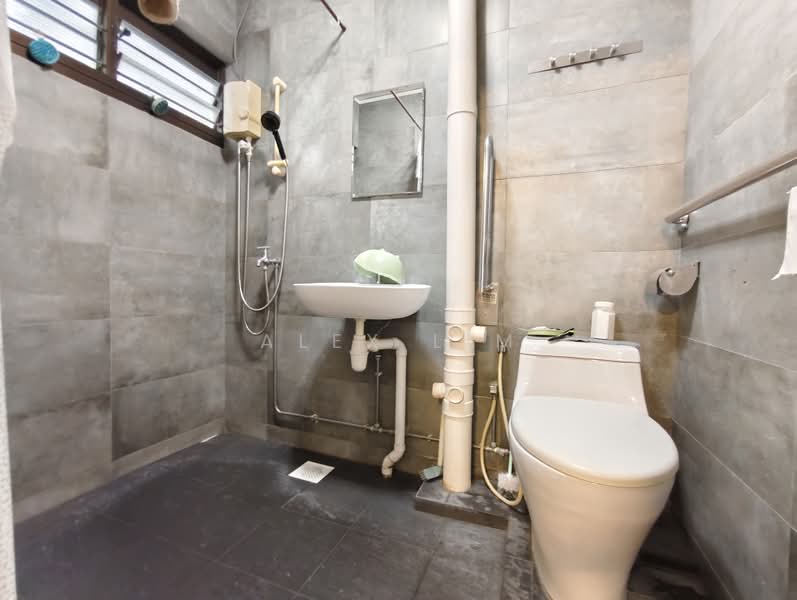 35 Marsiling Drive, 35 Marsiling Drive, 3 Bedrooms, 1,237 sqft, HDB Flat For Sale, by Alex Lim, 500213519 - Bathroom - PropertyGuru.com.sg