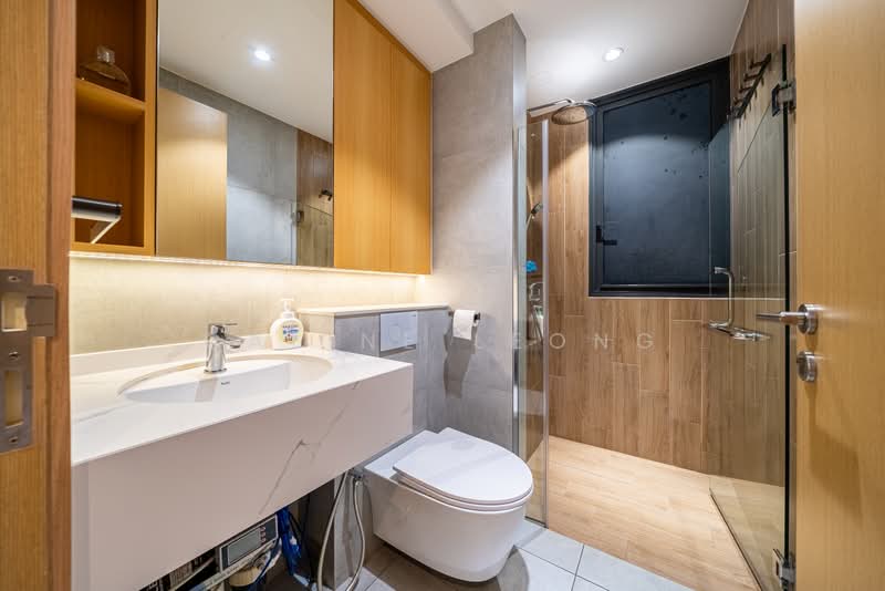 SkyPark Residences, 11 Sembawang Crescent, 5 Bedrooms, 1,593 sqft, Executive Condominium For Sale, by Caline Leong, 500213526 - Bathroom - PropertyGuru.com.sg