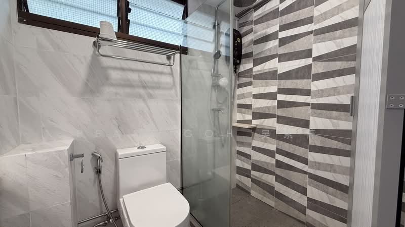 256 Simei Street 1, 256 Simei Street 1, 3 Bedrooms, 1,087 sqft, HDB Flat For Rent, by Pearl Goh 吴素菁, 500213537 - Bathroom - PropertyGuru.com.sg