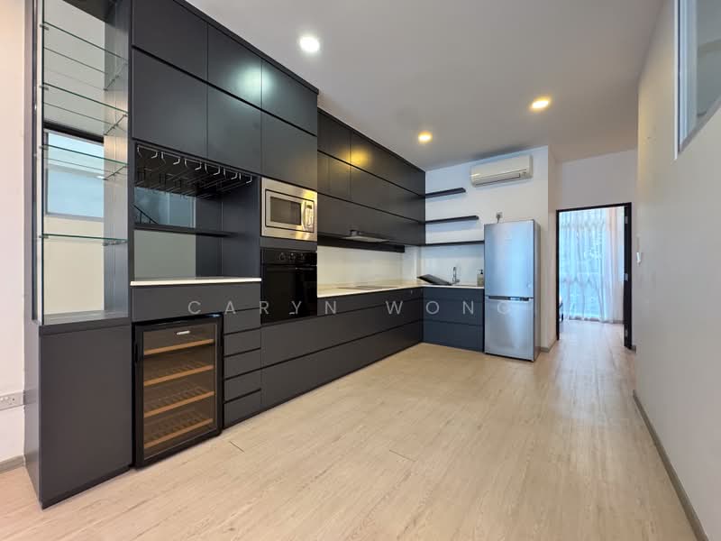 Tiong Bahru Residential Shophouse Inter-Terrace, Eng Hoon Street / Tiong Bahru Estate, 5 Bedrooms, 2,644 sqft, Terraced House For Sale, by Caryn Wong, 500213550 - Kitchen - PropertyGuru.com.sg