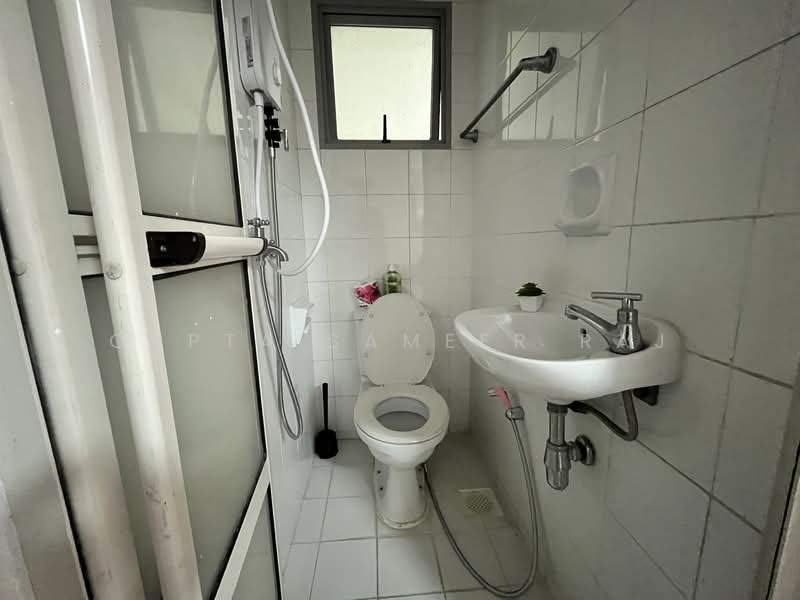 Bishan Loft, 31 Bishan Street 11, Room Rental, 150 sqft, Condominium For Rent, by Gupta Sameer Raj, 500213587 - Bathroom - PropertyGuru.com.sg