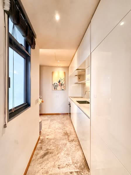 Fourth Avenue Residences, 2 Fourth Avenue, 2 Bedrooms, 721 sqft, Condominium For Sale, by Rachel Xu, 500213615 - Kitchen - PropertyGuru.com.sg