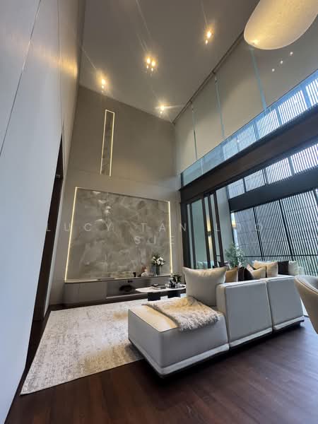 Lloyd SixtyFive, 65 Lloyd Road, 3 Bedrooms, 2,422 sqft, Condominium For Sale, by Lucy Tan Loo Sie, 500213617 - Living Room - PropertyGuru.com.sg
