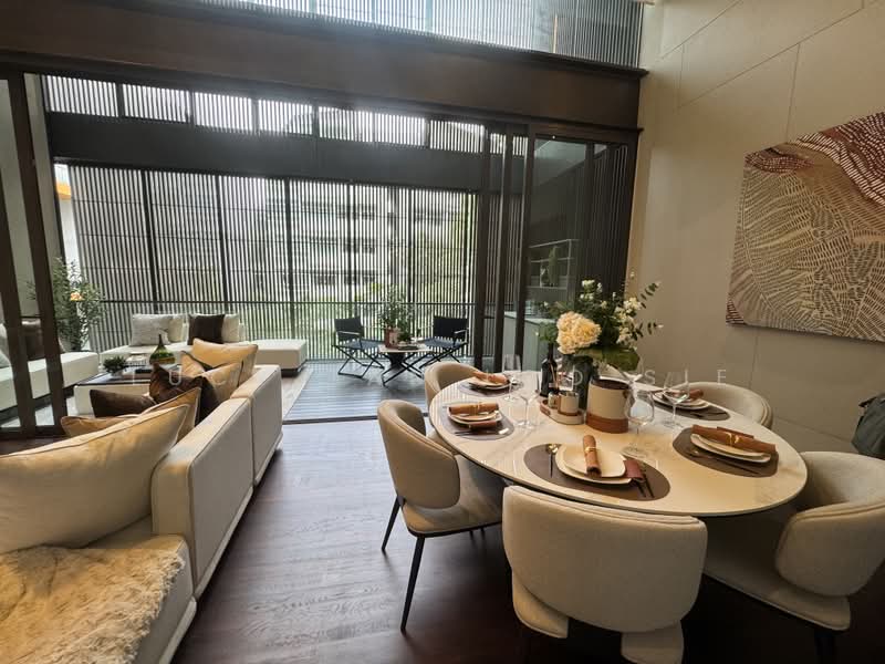 Lloyd SixtyFive, 65 Lloyd Road, 3 Bedrooms, 2,422 sqft, Condominium For Sale, by Lucy Tan Loo Sie, 500213617 - Living Room - PropertyGuru.com.sg