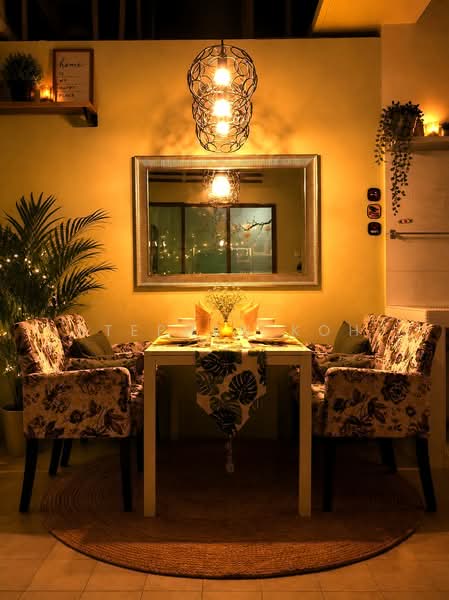 The Matrix Masteroom, , Room Rental, 140 sqft, Shophouse For Rent, by Stephen Koh, 500213636 - Dining Room - PropertyGuru.com.sg