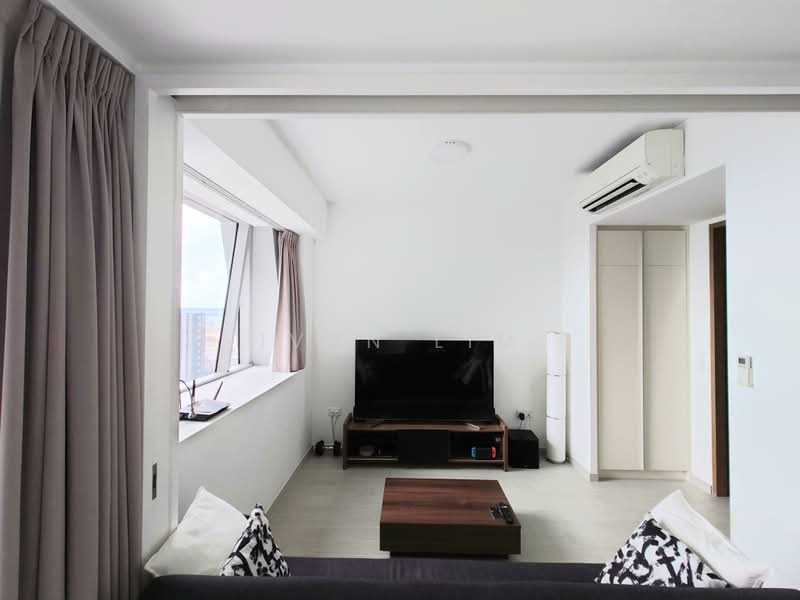 V on Shenton, 5 Shenton Way, 1 Bedroom, 721 sqft, Condominium For Sale, by Ivan Lim, 500213637 - Living Room - PropertyGuru.com.sg
