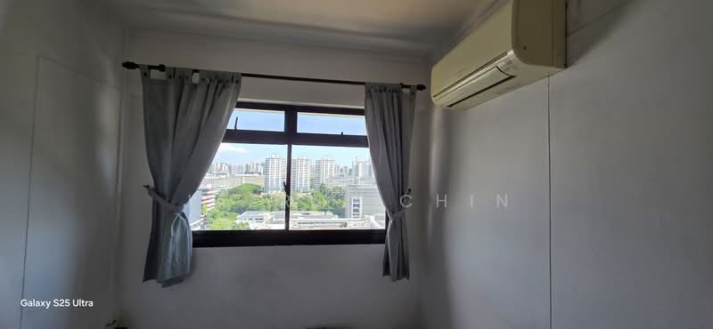 58 Strathmore Avenue, 58 Strathmore Avenue, 4 Bedrooms, 1,184 sqft, HDB Flat For Sale, by Jazrel Chin, 500213659 - Bedroom 1 view - PropertyGuru.com.sg