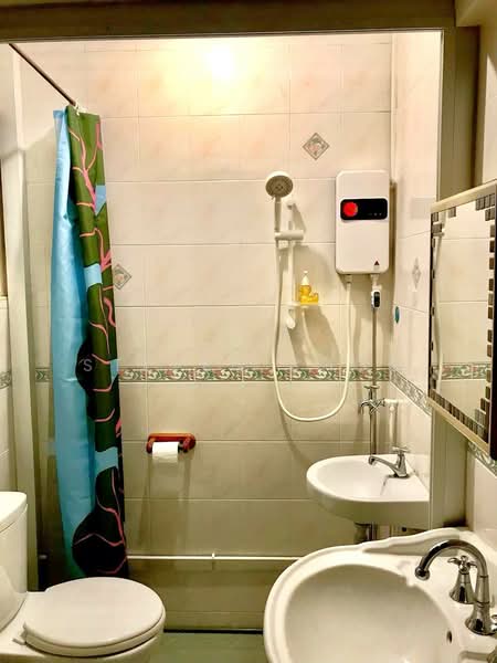 8 Tanjong Pagar Plaza, 8 Tanjong Pagar Plaza, 3 Bedrooms, 893 sqft, HDB Flat For Rent, by Steven Choo, 500213662 - Bathroom - PropertyGuru.com.sg