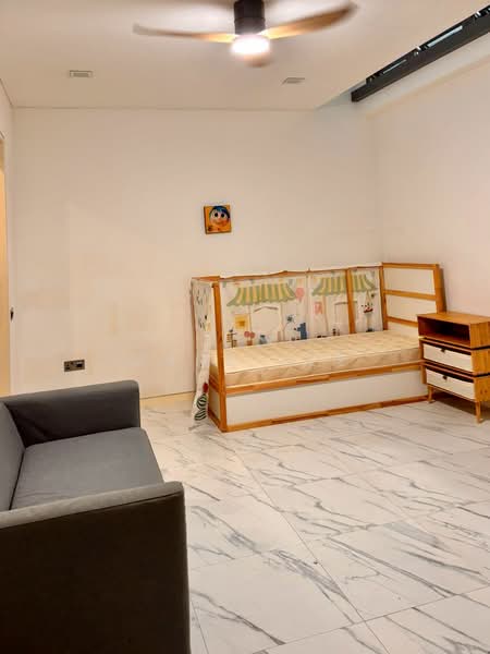 Victoria Park Grove, , Room Rental, 260 sqft, Semi-Detached House For Rent, by Marn Lee, 500213670 - Living Room - PropertyGuru.com.sg