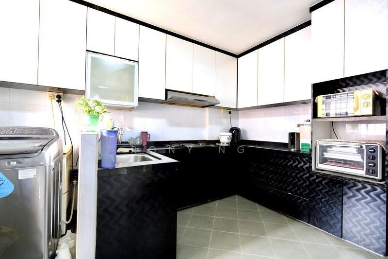 227 Choa Chu Kang Central, 227 Choa Chu Kang Central, Dairy Farm / Bukit Panjang / Choa Chu Kang, 3 Bedrooms, 1,130 sqft, HDB Flat For Sale, by Rony Ng, 500213694 - Kitchen - PropertyGuru.com.sg