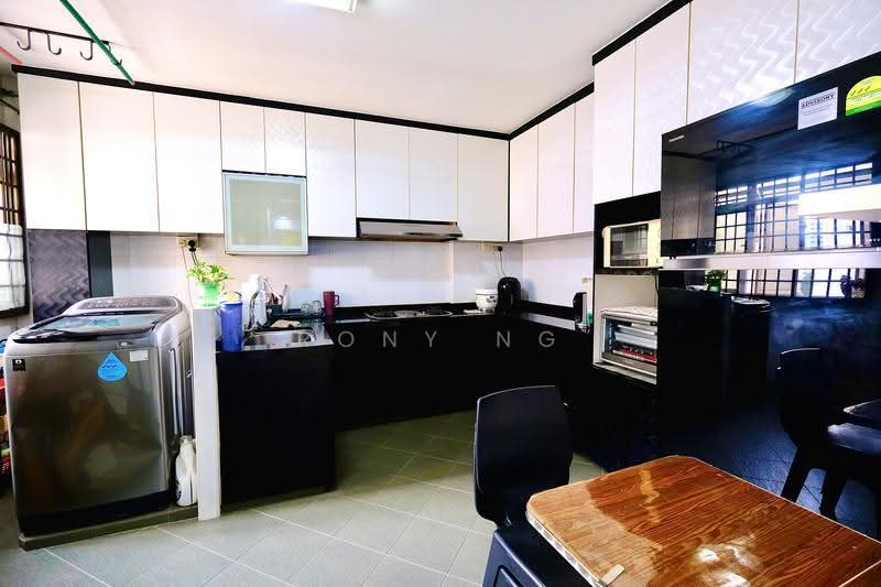 227 Choa Chu Kang Central, 227 Choa Chu Kang Central, Dairy Farm / Bukit Panjang / Choa Chu Kang, 3 Bedrooms, 1,130 sqft, HDB Flat For Sale, by Rony Ng, 500213694 - Kitchen - PropertyGuru.com.sg