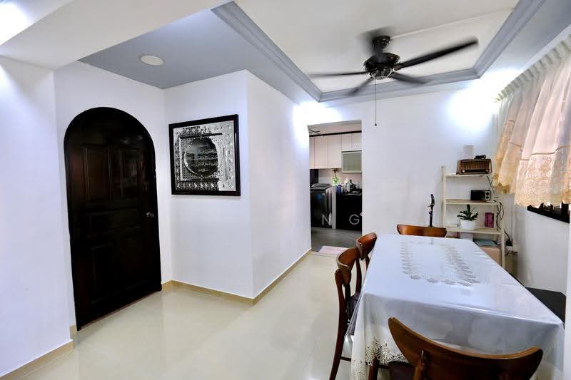 227 Choa Chu Kang Central, 227 Choa Chu Kang Central, Dairy Farm / Bukit Panjang / Choa Chu Kang, 3 Bedrooms, 1,130 sqft, HDB Flat For Sale, by Rony Ng, 500213694 - Dining Room - PropertyGuru.com.sg