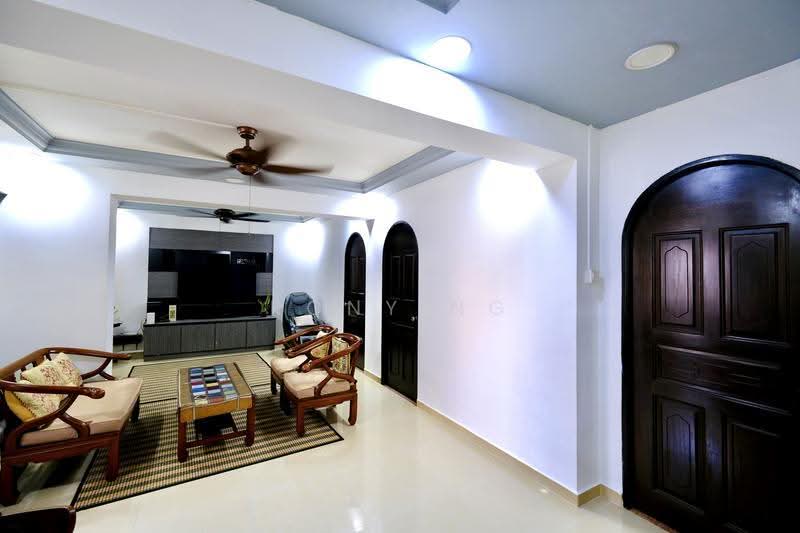 227 Choa Chu Kang Central, 227 Choa Chu Kang Central, Dairy Farm / Bukit Panjang / Choa Chu Kang, 3 Bedrooms, 1,130 sqft, HDB Flat For Sale, by Rony Ng, 500213694 - Living Room - PropertyGuru.com.sg